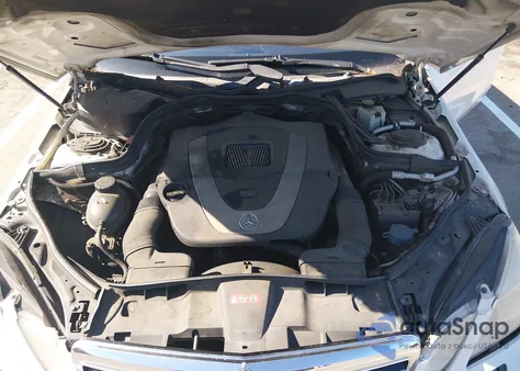 2010 Mercedes-Benz E 350 z USA, uszkodzony, nr VIN WDDHF5GB2AA053838